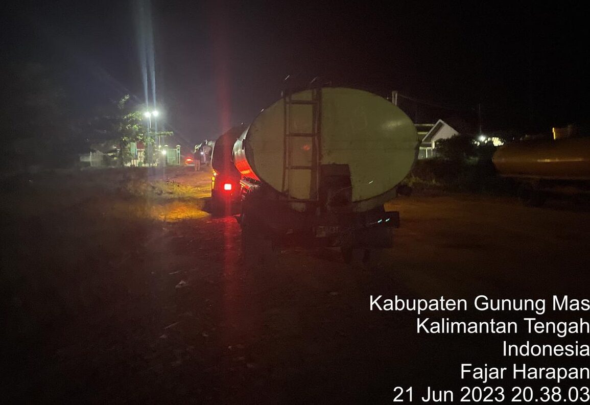 Hari Kedua Paska Penutupan Oleh Bupati, Aktivitas di PKS PT BMB Masih Terjadi Hingga Malam