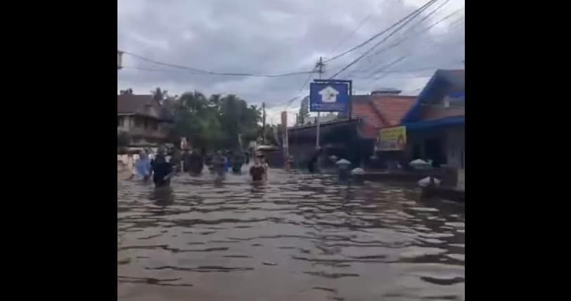 Curah Hujan Tinggi, Banjir Rendam Ribuan Rumah di Kalteng